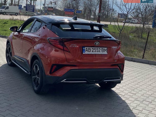 Оранжевый Тойота C-HR, объемом двигателя 1.99 л и пробегом 19 тыс. км за 33600 $, фото 1 на Automoto.ua