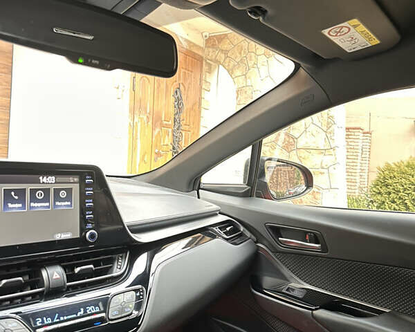 Оранжевый Тойота C-HR, объемом двигателя 1.99 л и пробегом 19 тыс. км за 33600 $, фото 22 на Automoto.ua