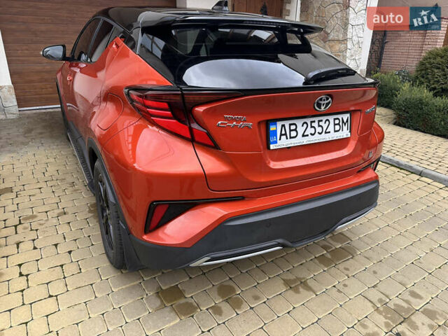 Оранжевый Тойота C-HR, объемом двигателя 1.99 л и пробегом 19 тыс. км за 33600 $, фото 4 на Automoto.ua