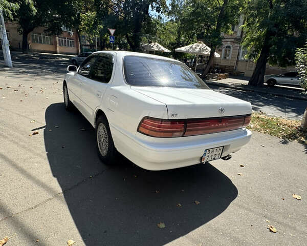 Білий Тойота Камрі, об'ємом двигуна 1.8 л та пробігом 200 тис. км за 3900 $, фото 7 на Automoto.ua