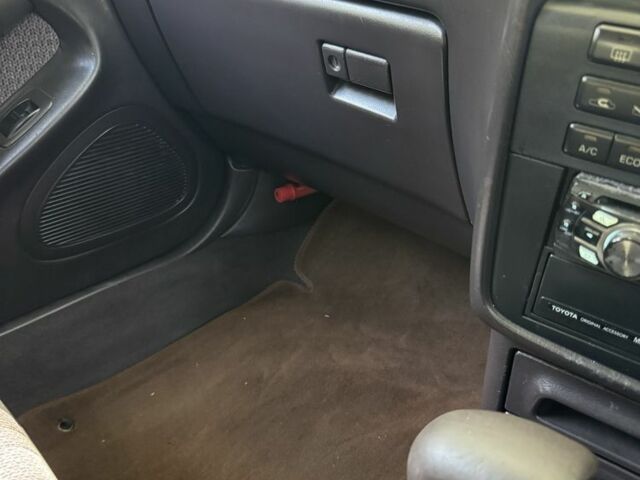 Білий Тойота Камрі, об'ємом двигуна 1.8 л та пробігом 203 тис. км за 4050 $, фото 13 на Automoto.ua