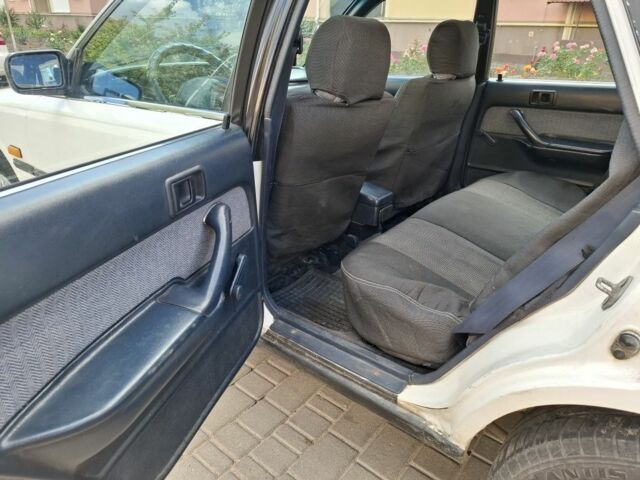 Белый Тойота Камри, объемом двигателя 2 л и пробегом 315 тыс. км за 1100 $, фото 13 на Automoto.ua