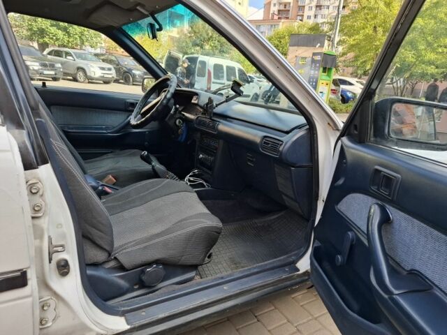 Белый Тойота Камри, объемом двигателя 2 л и пробегом 315 тыс. км за 1100 $, фото 10 на Automoto.ua