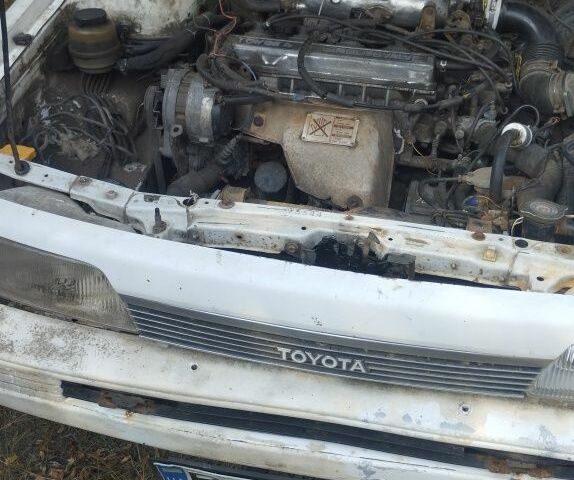 Білий Тойота Камрі, об'ємом двигуна 2 л та пробігом 234 тис. км за 357 $, фото 7 на Automoto.ua