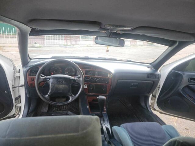 Белый Тойота Камри, объемом двигателя 2.2 л и пробегом 550 тыс. км за 2200 $, фото 17 на Automoto.ua