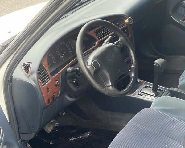 Белый Тойота Камри, объемом двигателя 2.16 л и пробегом 300 тыс. км за 2250 $, фото 8 на Automoto.ua