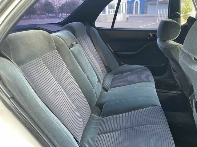 Белый Тойота Камри, объемом двигателя 2.2 л и пробегом 550 тыс. км за 2200 $, фото 6 на Automoto.ua