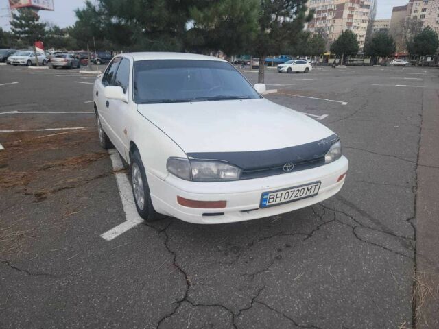 Белый Тойота Камри, объемом двигателя 2.2 л и пробегом 550 тыс. км за 2200 $, фото 7 на Automoto.ua