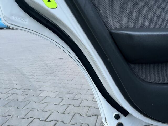 Белый Тойота Камри, объемом двигателя 2.2 л и пробегом 464 тыс. км за 2500 $, фото 15 на Automoto.ua