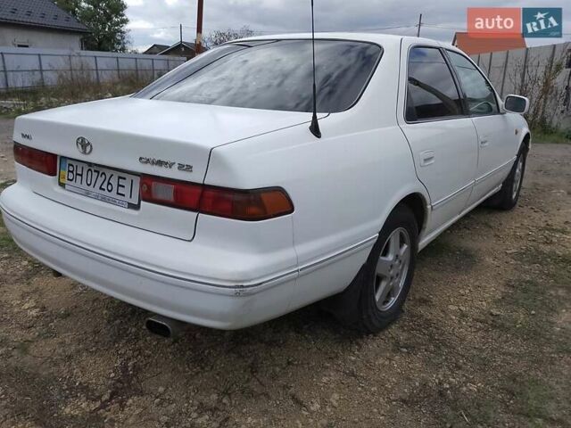 Білий Тойота Камрі, об'ємом двигуна 2.2 л та пробігом 400 тис. км за 3100 $, фото 5 на Automoto.ua