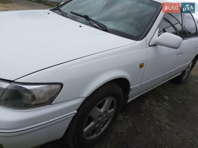 Білий Тойота Камрі, об'ємом двигуна 2.2 л та пробігом 400 тис. км за 3100 $, фото 16 на Automoto.ua