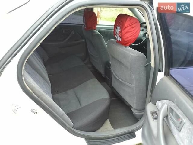 Білий Тойота Камрі, об'ємом двигуна 2.2 л та пробігом 400 тис. км за 3100 $, фото 9 на Automoto.ua