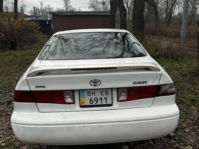 Білий Тойота Камрі, об'ємом двигуна 2.2 л та пробігом 223 тис. км за 3400 $, фото 2 на Automoto.ua