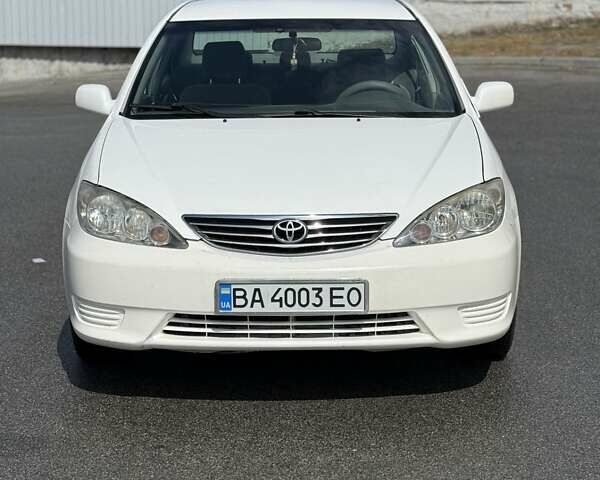 Білий Тойота Камрі, об'ємом двигуна 2.36 л та пробігом 268 тис. км за 4650 $, фото 1 на Automoto.ua
