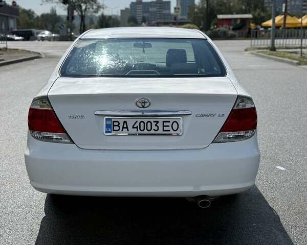 Білий Тойота Камрі, об'ємом двигуна 2.36 л та пробігом 268 тис. км за 4650 $, фото 4 на Automoto.ua