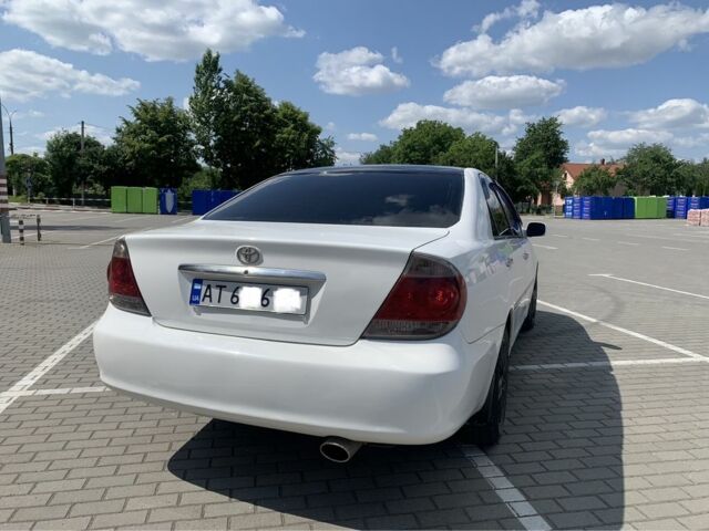 Белый Тойота Камри, объемом двигателя 2.4 л и пробегом 325 тыс. км за 5500 $, фото 8 на Automoto.ua