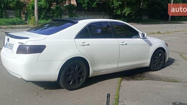 Белый Тойота Камри, объемом двигателя 2.4 л и пробегом 298 тыс. км за 6700 $, фото 11 на Automoto.ua