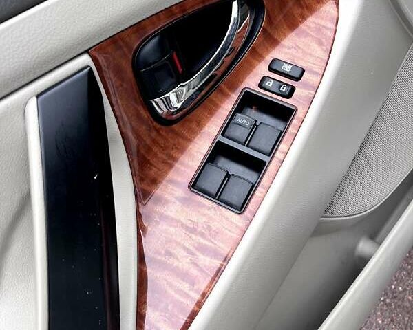 Тойота Камри 2006 в Чернигове на Automoto.ua Белый Тойота Камри, объемом двигателя 2.4 л и пробегом 293 тыс. км за 7500 $, фото 9 на Automoto.ua