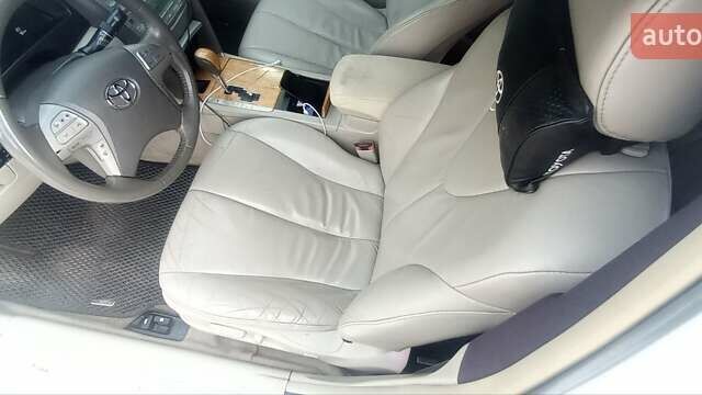 Белый Тойота Камри, объемом двигателя 2.4 л и пробегом 298 тыс. км за 6700 $, фото 9 на Automoto.ua