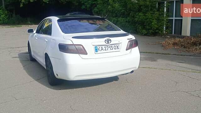 Белый Тойота Камри, объемом двигателя 2.4 л и пробегом 298 тыс. км за 6700 $, фото 10 на Automoto.ua