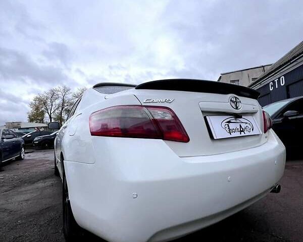 Тойота Камри 2006 в Чернигове на Automoto.ua Белый Тойота Камри, объемом двигателя 2.4 л и пробегом 293 тыс. км за 7500 $, фото 13 на Automoto.ua