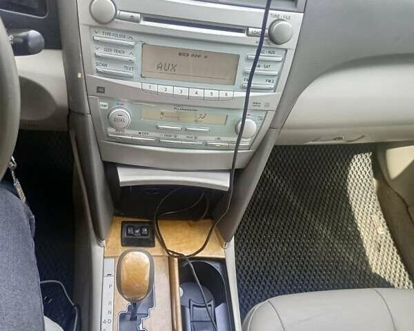 Белый Тойота Камри, объемом двигателя 2.4 л и пробегом 298 тыс. км за 6700 $, фото 24 на Automoto.ua