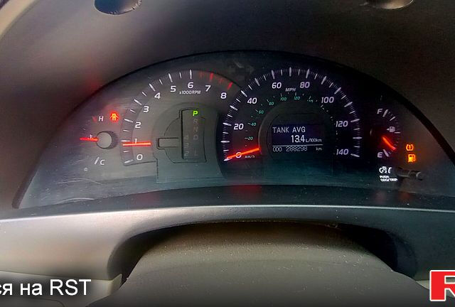 Белый Тойота Камри, объемом двигателя 2.4 л и пробегом 288 тыс. км за 6100 $, фото 10 на Automoto.ua