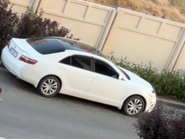 Белый Тойота Камри, объемом двигателя 3.5 л и пробегом 201 тыс. км за 11500 $, фото 3 на Automoto.ua