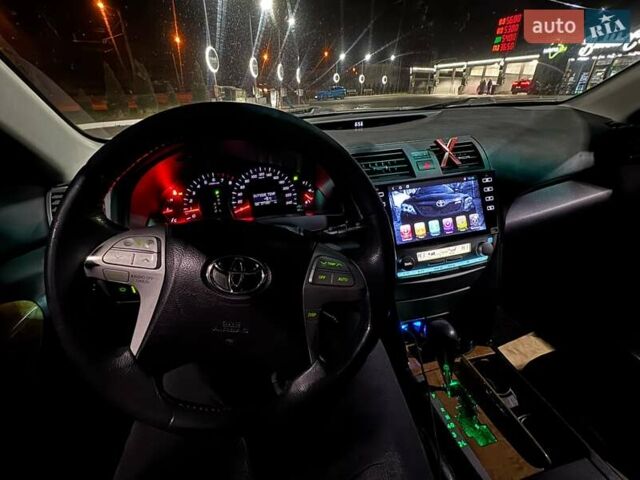 Белый Тойота Камри, объемом двигателя 2.4 л и пробегом 272 тыс. км за 7700 $, фото 14 на Automoto.ua