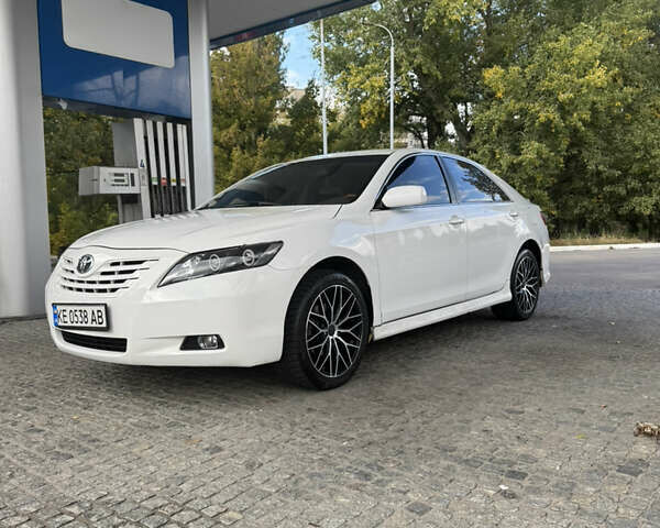 Білий Тойота Камрі, об'ємом двигуна 2.4 л та пробігом 288 тис. км за 7400 $, фото 2 на Automoto.ua