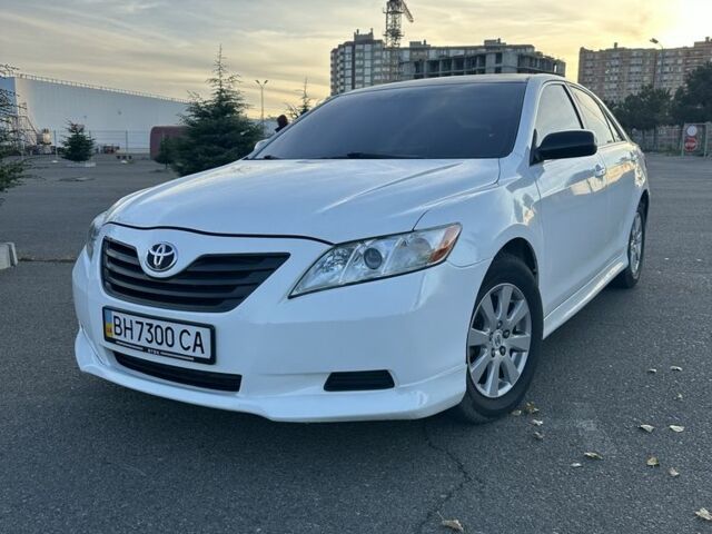 Тойота Камри 2007 в Одессе на Automoto.ua Белый Тойота Камри, объемом двигателя 2.4 л и пробегом 2 тыс. км за 7500 $, фото 1 на Automoto.ua