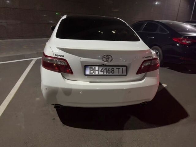 Белый Тойота Камри, объемом двигателя 3.5 л и пробегом 201 тыс. км за 11500 $, фото 2 на Automoto.ua