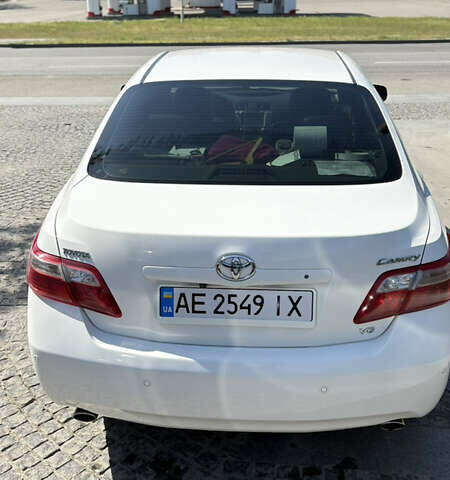 Белый Тойота Камри, объемом двигателя 3.46 л и пробегом 175 тыс. км за 11200 $, фото 3 на Automoto.ua