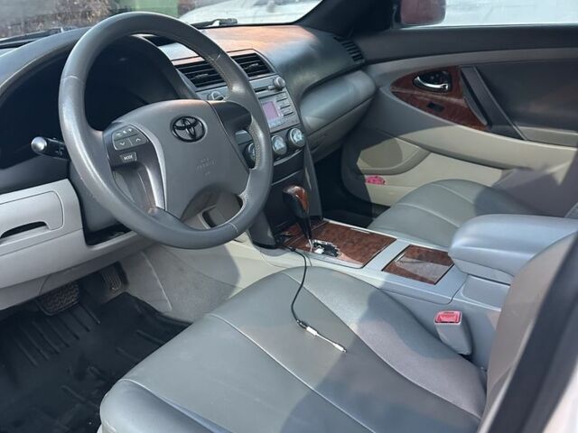 Тойота Камри 2007 в Одессе на Automoto.ua Белый Тойота Камри, объемом двигателя 2.4 л и пробегом 2 тыс. км за 7500 $, фото 4 на Automoto.ua