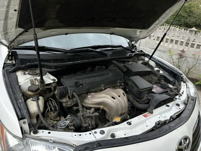 Белый Тойота Камри, объемом двигателя 0 л и пробегом 230 тыс. км за 8050 $, фото 7 на Automoto.ua