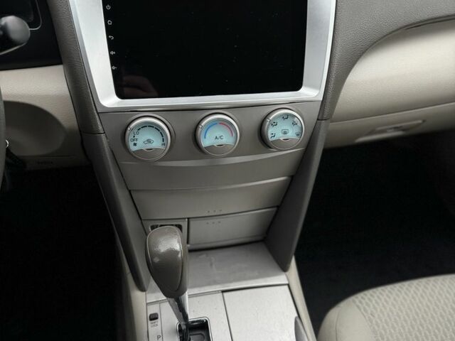 Белый Тойота Камри, объемом двигателя 2.4 л и пробегом 134 тыс. км за 7800 $, фото 12 на Automoto.ua