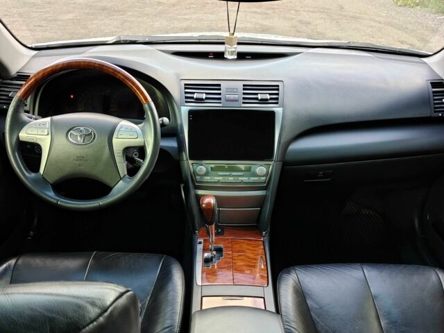 Білий Тойота Камрі, об'ємом двигуна 3.5 л та пробігом 223 тис. км за 9500 $, фото 7 на Automoto.ua