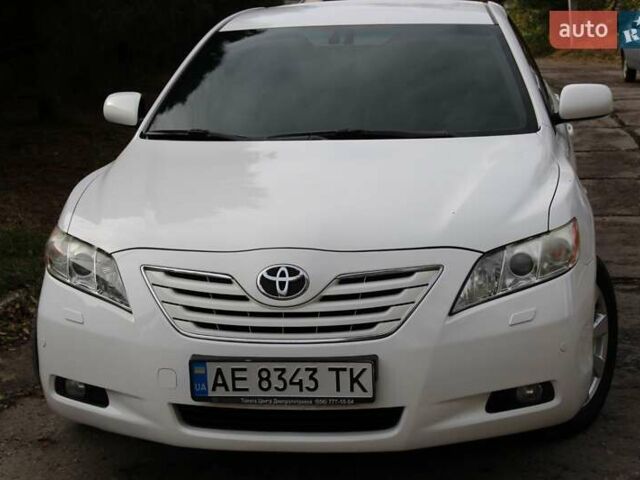 Тойота Камри 2008 в Верхнеднепровске на Automoto.ua Белый Тойота Камри, объемом двигателя 3.46 л и пробегом 281 тыс. км за 9800 $, фото 5 на Automoto.ua