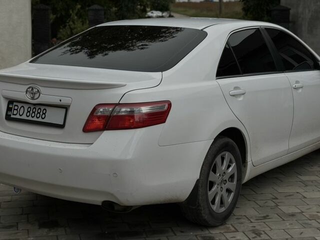 Белый Тойота Камри, объемом двигателя 0 л и пробегом 230 тыс. км за 8050 $, фото 1 на Automoto.ua