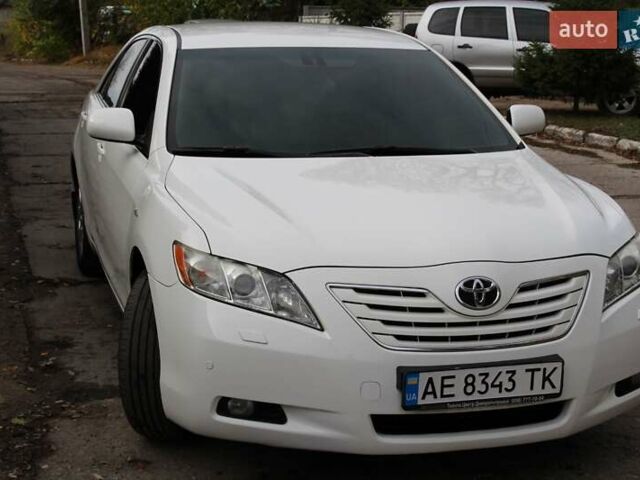 Тойота Камри 2008 в Верхнеднепровске на Automoto.ua Белый Тойота Камри, объемом двигателя 3.46 л и пробегом 281 тыс. км за 9800 $, фото 3 на Automoto.ua