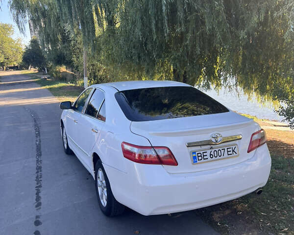 Белый Тойота Камри, объемом двигателя 2.36 л и пробегом 230 тыс. км за 4999 $, фото 14 на Automoto.ua