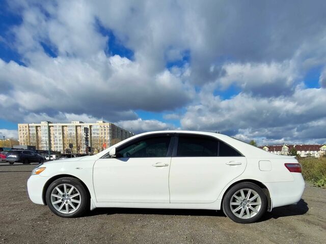 Білий Тойота Камрі, об'ємом двигуна 3.5 л та пробігом 223 тис. км за 9500 $, фото 2 на Automoto.ua