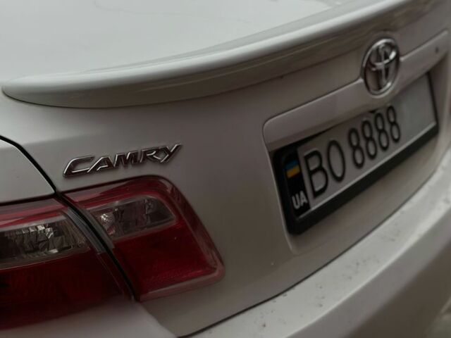 Белый Тойота Камри, объемом двигателя 0 л и пробегом 230 тыс. км за 8050 $, фото 2 на Automoto.ua