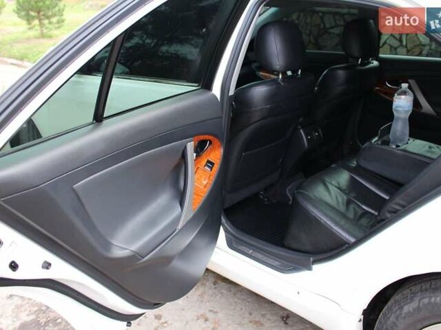 Тойота Камри 2008 в Верхнеднепровске на Automoto.ua Белый Тойота Камри, объемом двигателя 3.46 л и пробегом 281 тыс. км за 9800 $, фото 14 на Automoto.ua