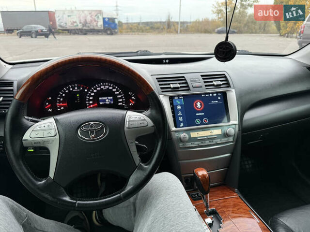 Белый Тойота Камри, объемом двигателя 3.5 л и пробегом 220 тыс. км за 9999 $, фото 25 на Automoto.ua