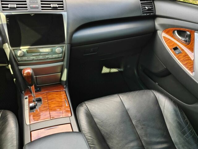 Білий Тойота Камрі, об'ємом двигуна 3.5 л та пробігом 223 тис. км за 9500 $, фото 8 на Automoto.ua