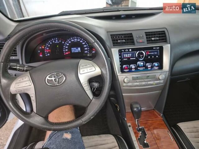 Белый Тойота Камри, объемом двигателя 2.36 л и пробегом 205 тыс. км за 8700 $, фото 7 на Automoto.ua