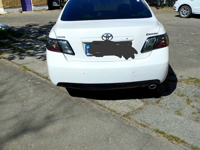 Білий Тойота Камрі, об'ємом двигуна 2.4 л та пробігом 235 тис. км за 7500 $, фото 3 на Automoto.ua