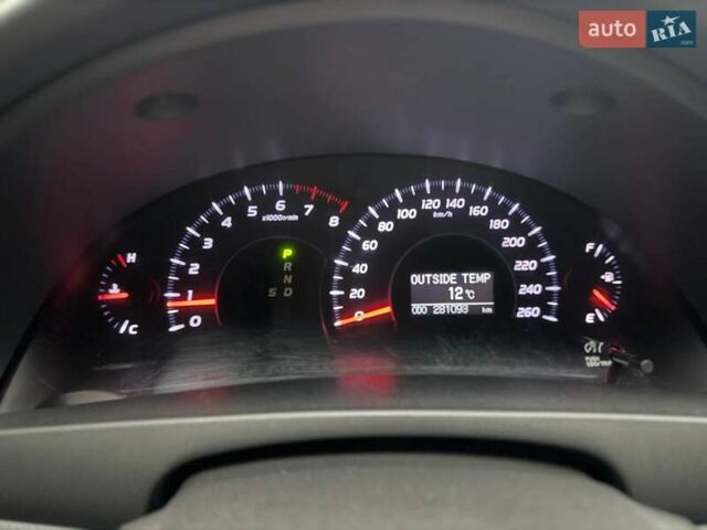 Белый Тойота Камри, объемом двигателя 3.46 л и пробегом 281 тыс. км за 12990 $, фото 19 на Automoto.ua