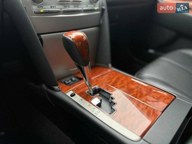 Белый Тойота Камри, объемом двигателя 3.46 л и пробегом 281 тыс. км за 12990 $, фото 22 на Automoto.ua